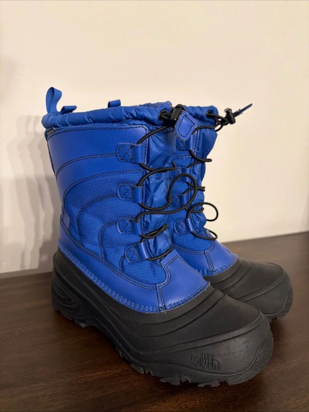 The North Face Alpenglow IV 4 Size 5 Blue/Black Winter Snow Boots NF0A2T5P